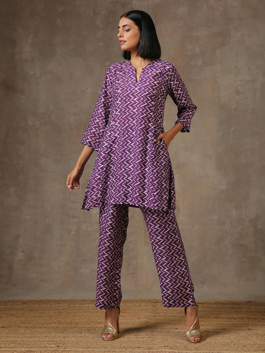 Women Chevrons Print Top & Pyjamas Set
