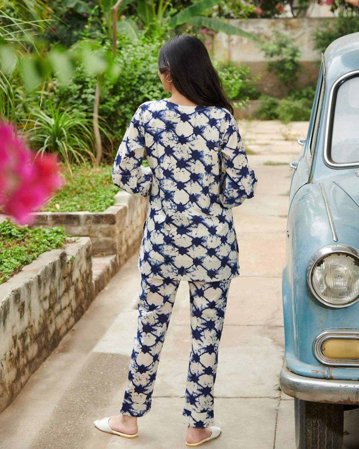 Women Collar-Neck Top & Pants Set