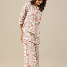 Women Regular Fit Floral Printed Kurta & Pants Co-Ord Set