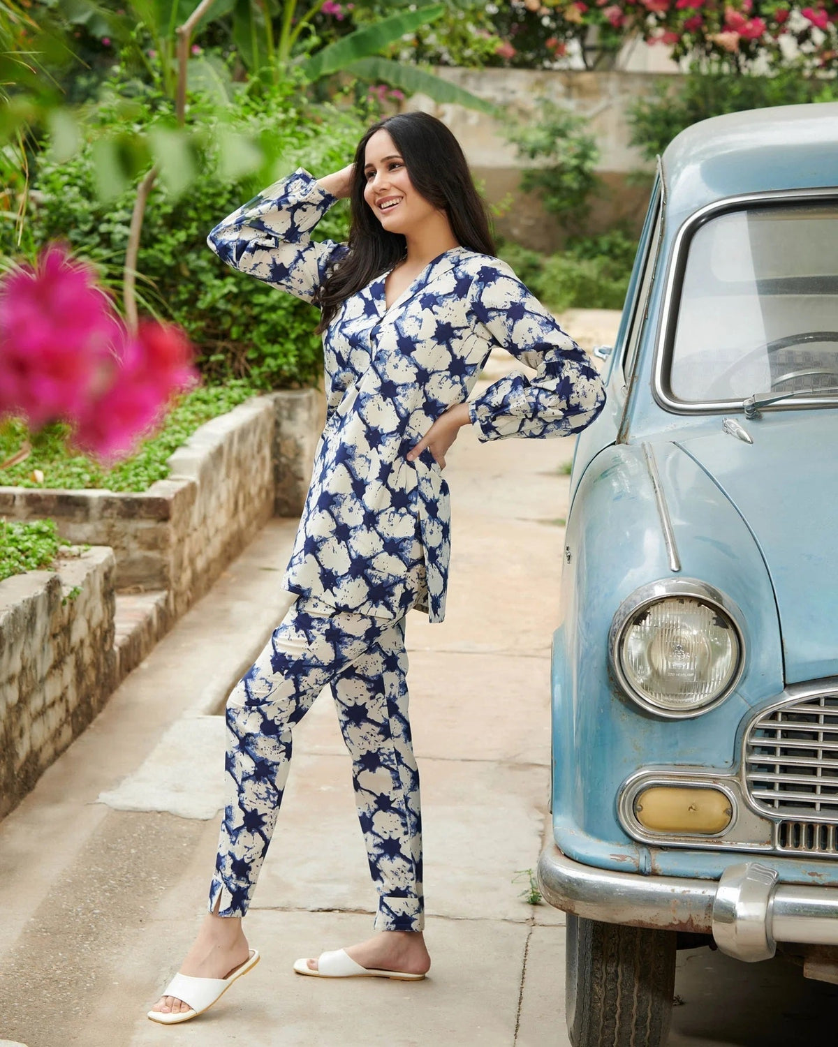Women Collar-Neck Top & Pants Set