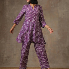 Women Chevrons Print Top & Pyjamas Set
