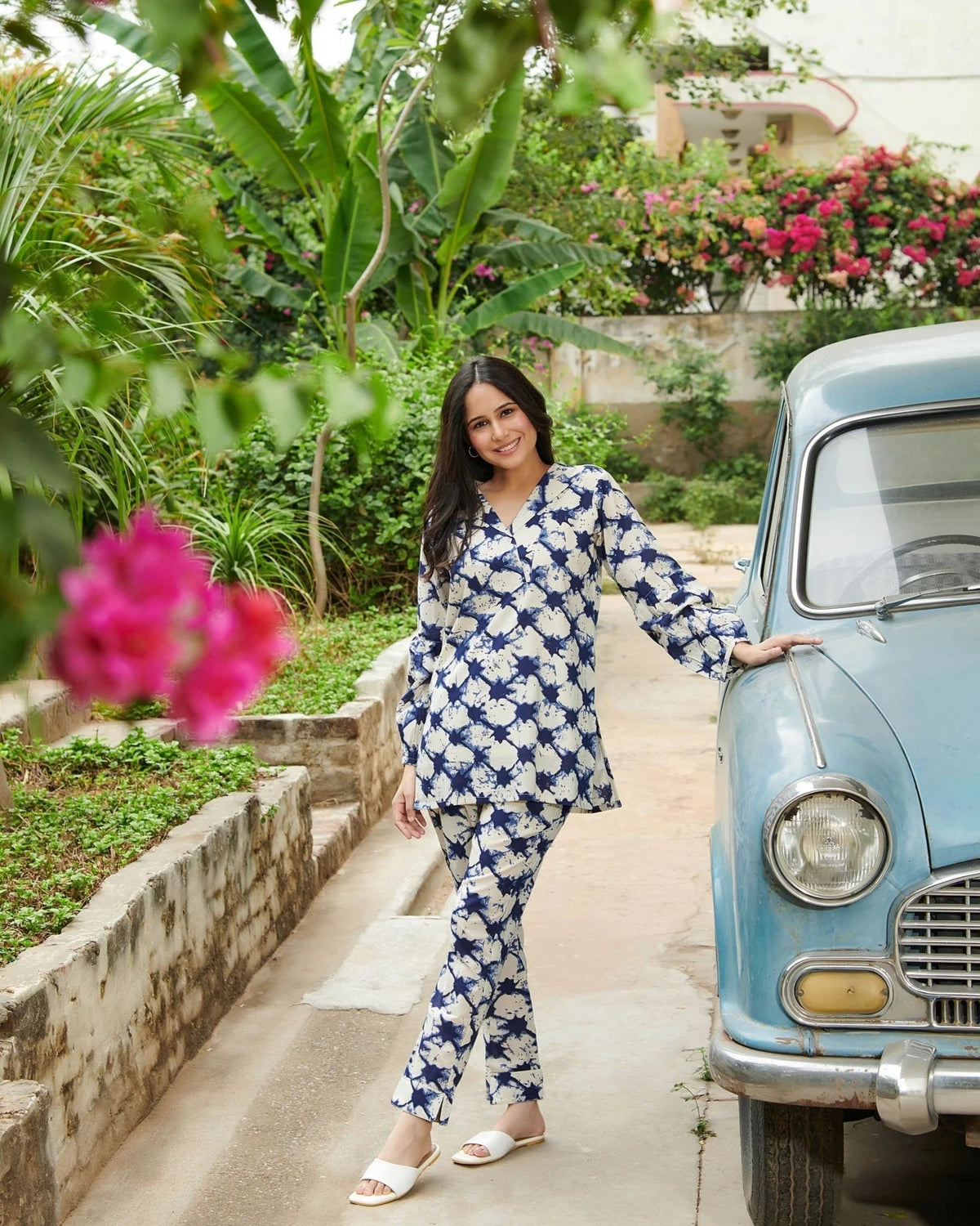 Women Collar-Neck Top & Pants Set