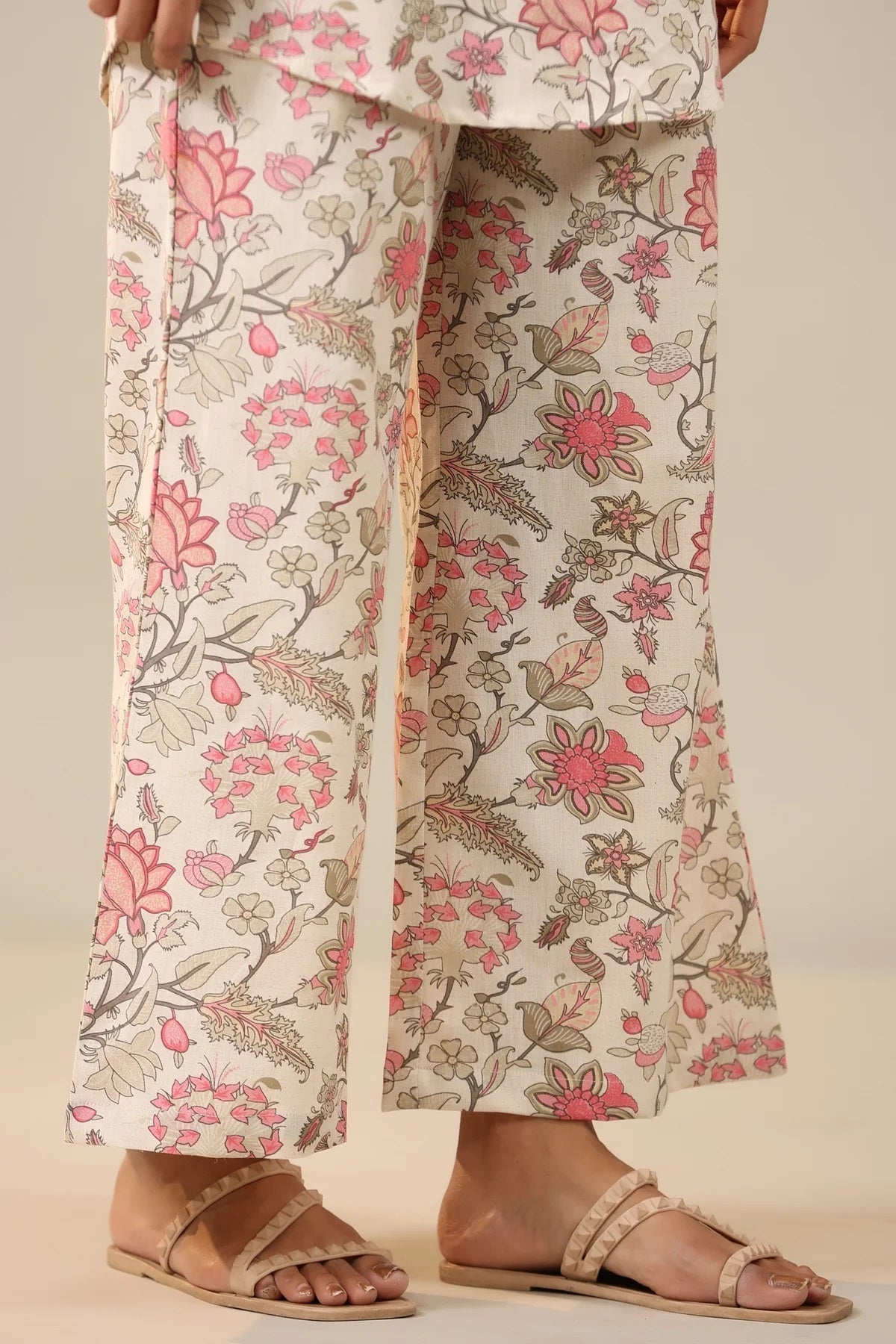 Women Regular Fit Floral Printed Kurta & Pants Co-Ord Set