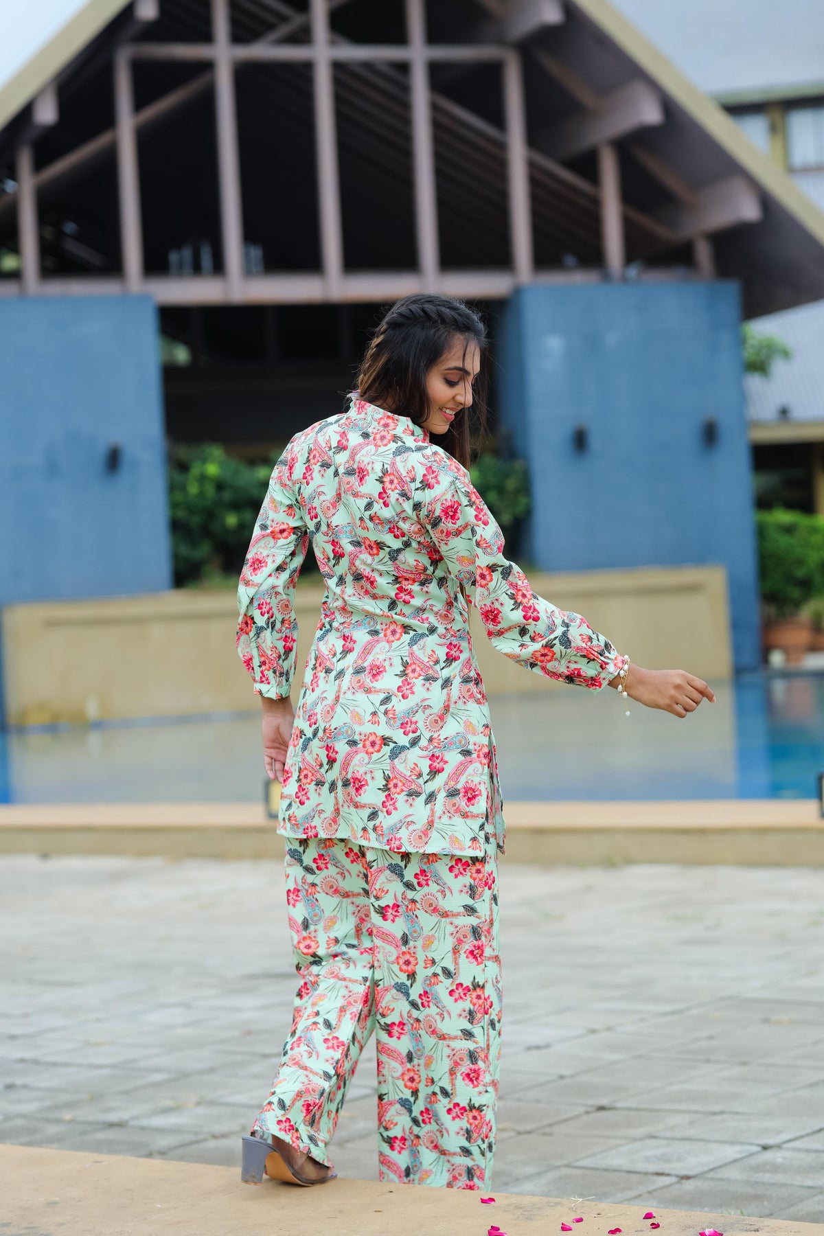 Floral Printed Mandarin Collar Top With Straight Trousers