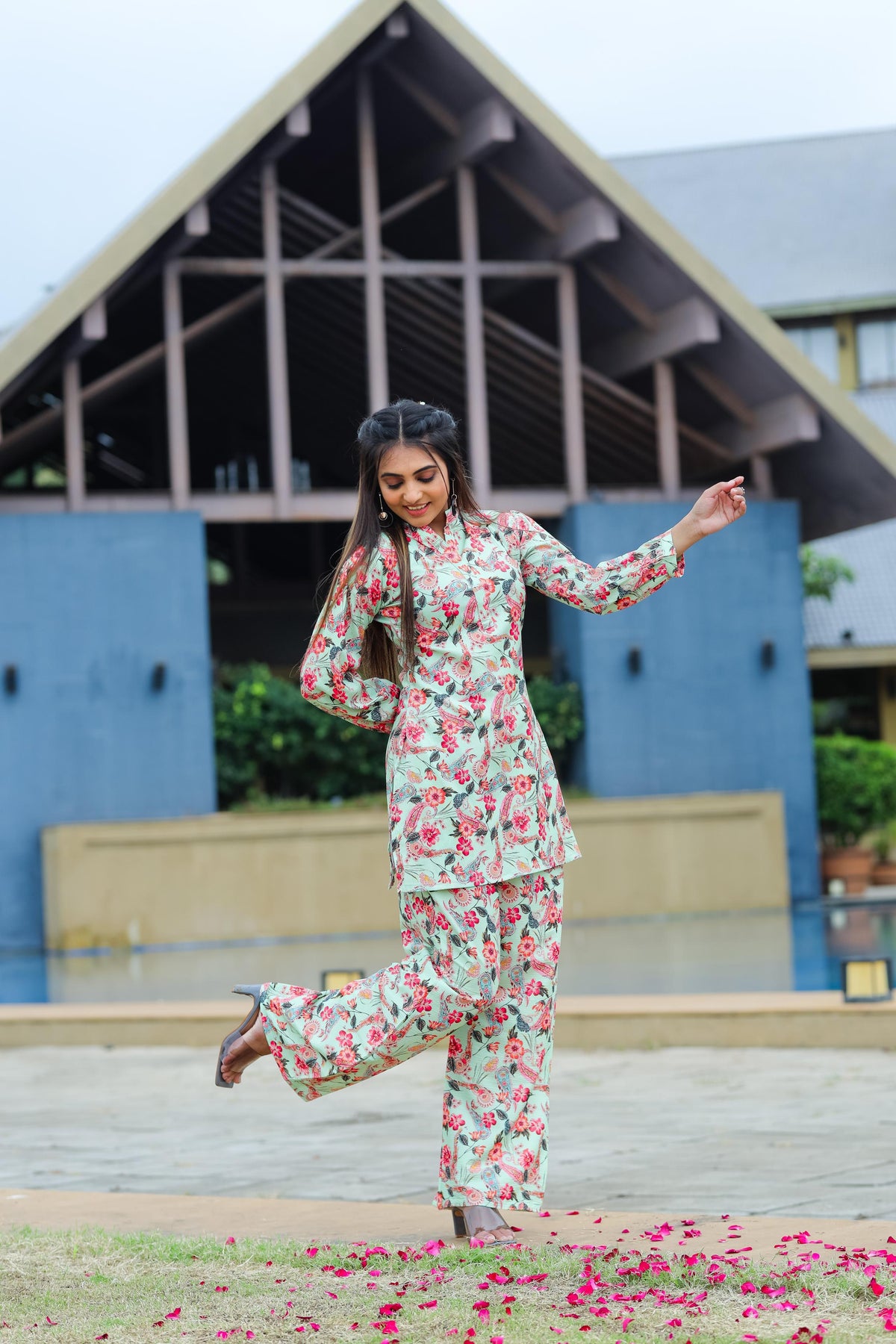 Floral Printed Mandarin Collar Top With Straight Trousers