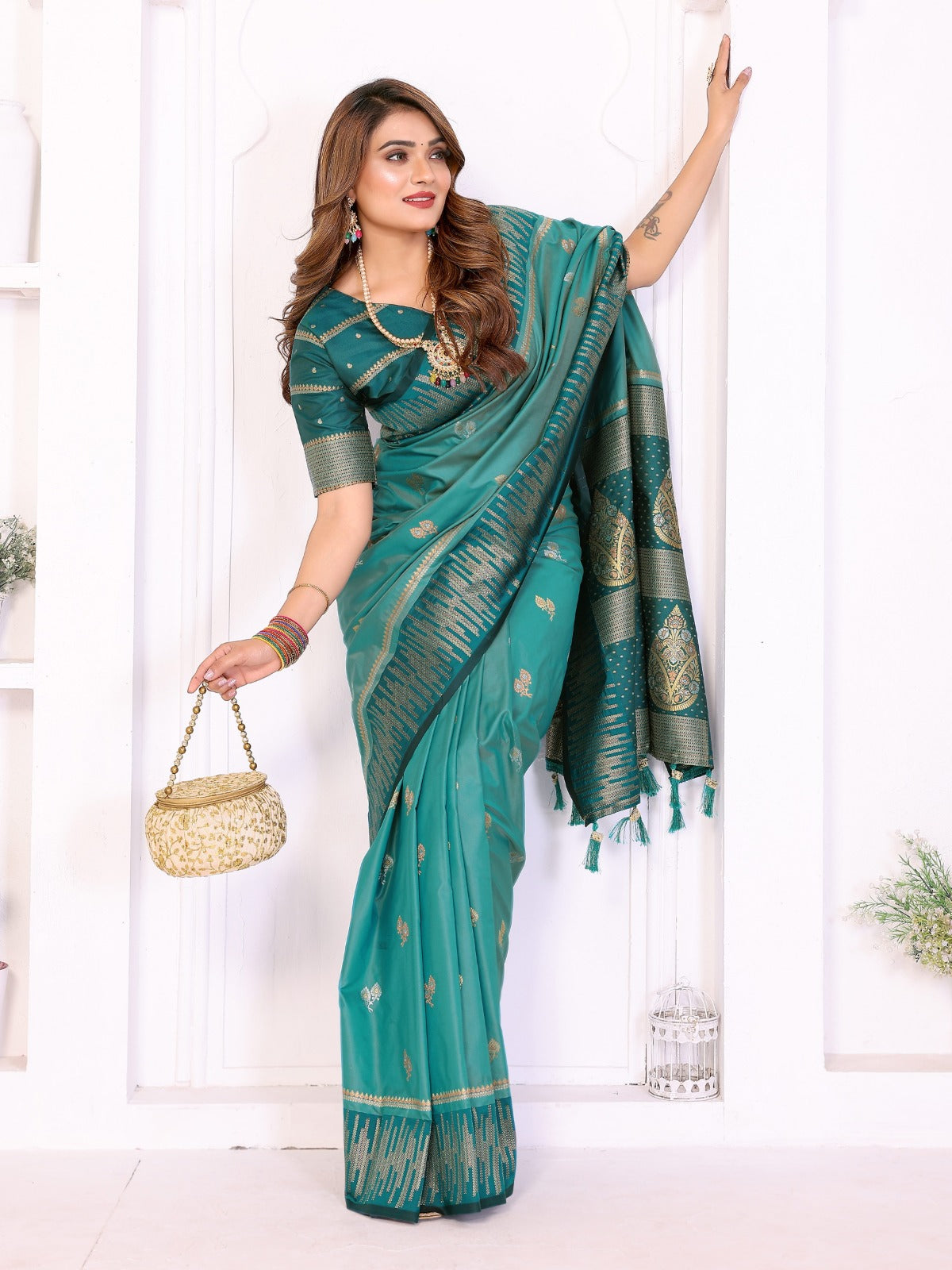 Premium Pink South Soft Silk Saree with Rich Zari Weaving Border & Heavy Pallu