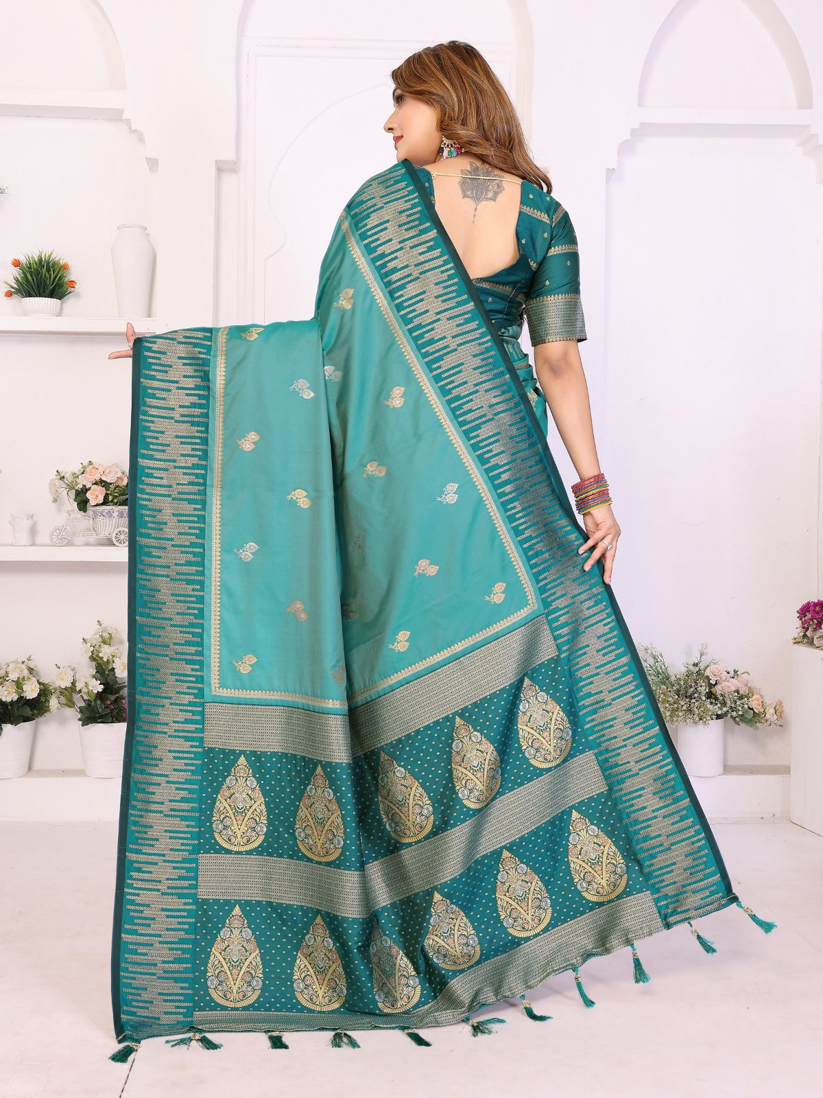 Premium Pink South Soft Silk Saree with Rich Zari Weaving Border & Heavy Pallu